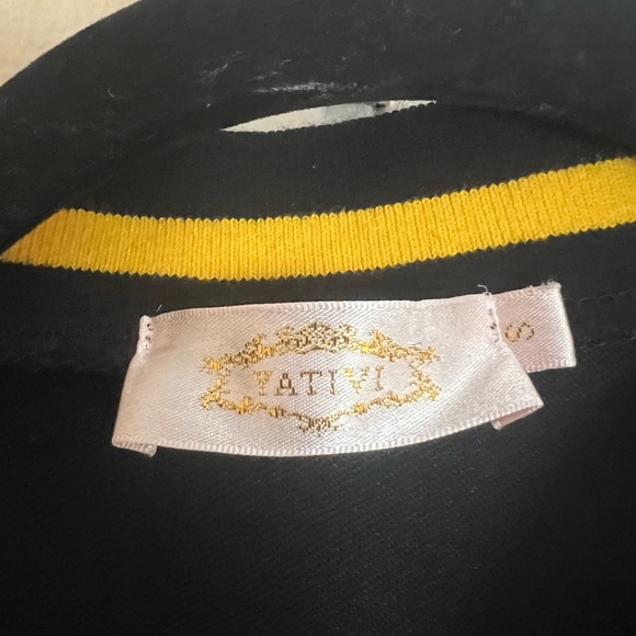 Bedazzled Mickey pullover - Picture 2 of 3